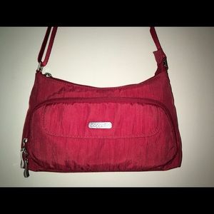 Apple red Baggallini Everyday Bag